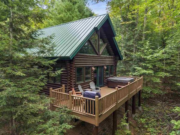 886 CABIN Drive, Unit 4, Boyne City, MI 49712