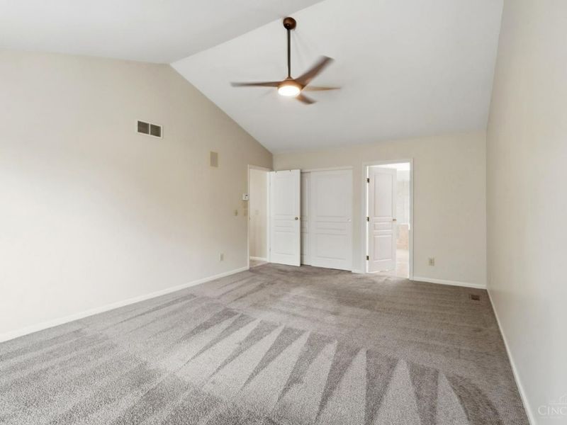 10934 Fallstone Drive, Cincinnati, OH 45246 Photo 48