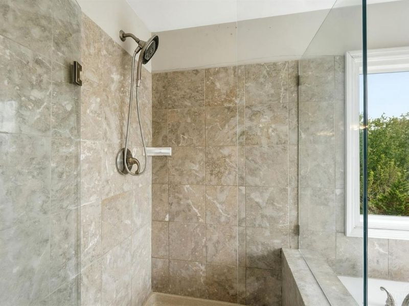 10934 Fallstone Drive, Cincinnati, OH 45246 Photo 56