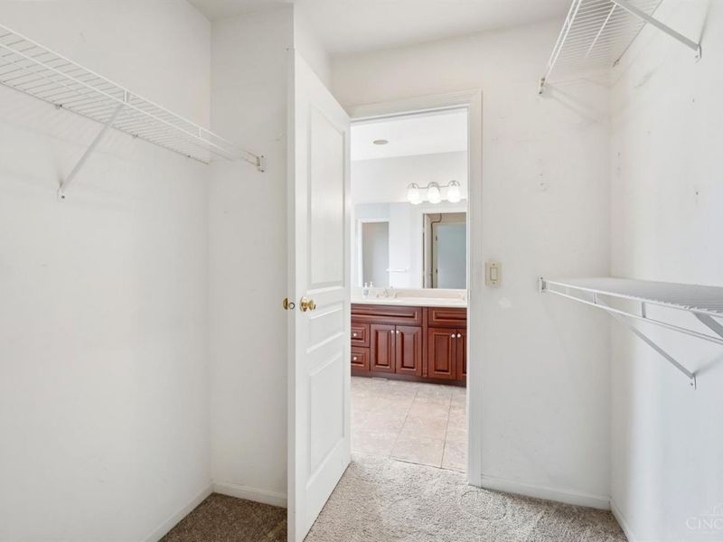 10934 Fallstone Drive, Cincinnati, OH 45246 Photo 58