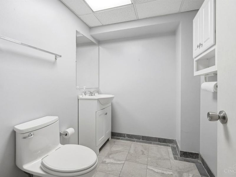 10934 Fallstone Drive, Cincinnati, OH 45246 Photo 90
