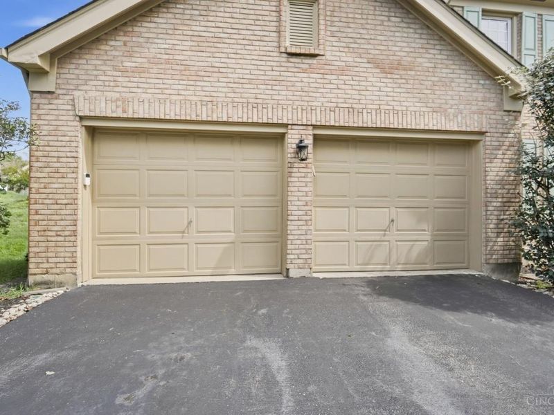 10934 Fallstone Drive, Cincinnati, OH 45246 Photo 98