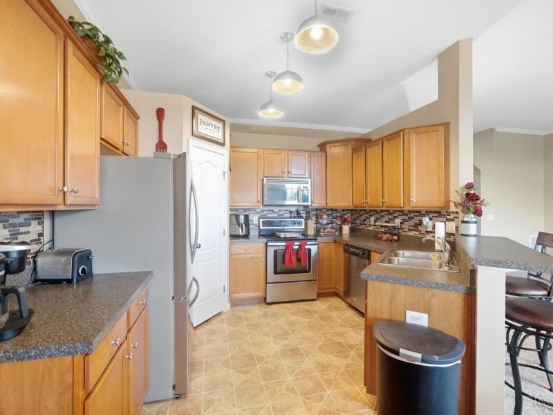 7771 Skyview Circle, Green Township, OH 45248 Photo 10