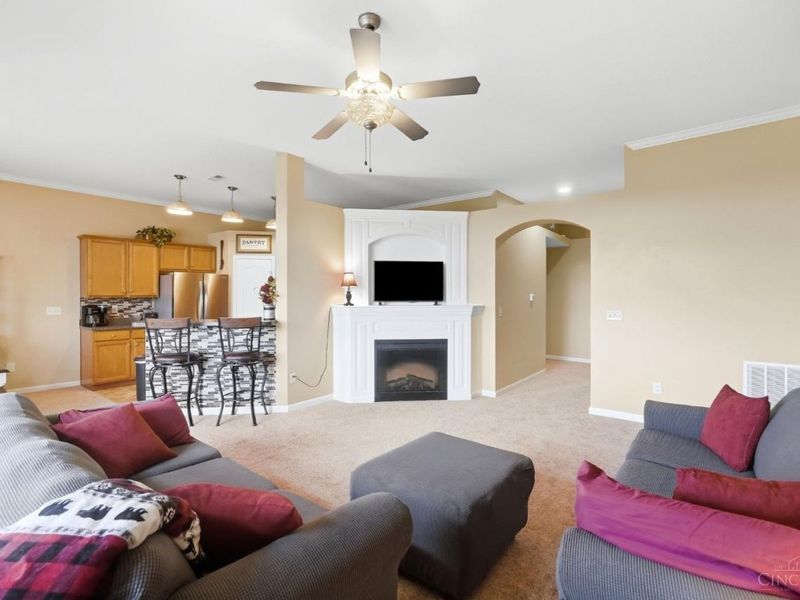 7771 Skyview Circle, Green Township, OH 45248 Photo 7