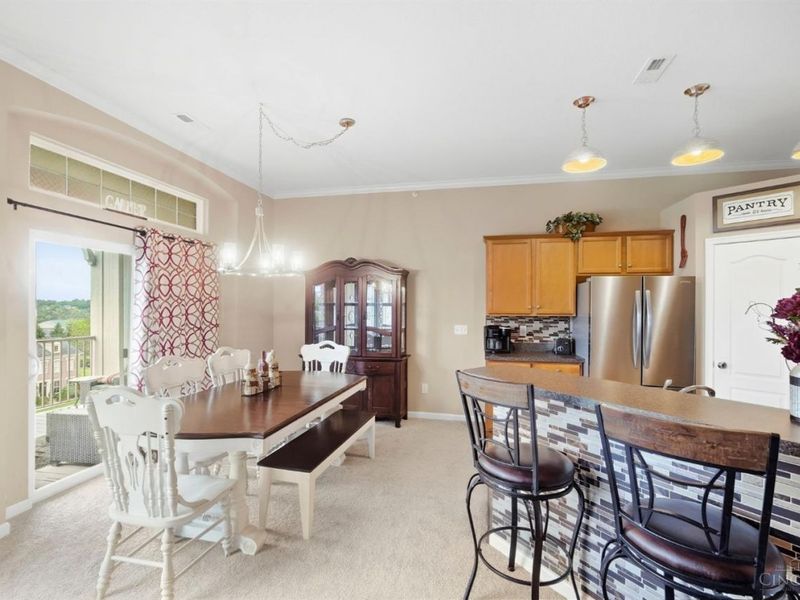 7771 Skyview Circle, Green Township, OH 45248 Photo 8
