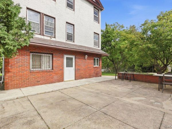 100 Highland Avenue , Eastchester, NY 10709