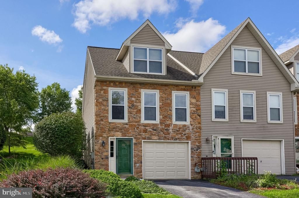322 OAKRIDGE DRIVE , MOUNTVILLE, PA 17554