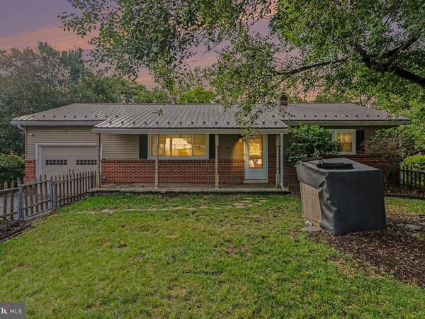 1200 N MIDDLETON ROAD , CARLISLE, PA 17013