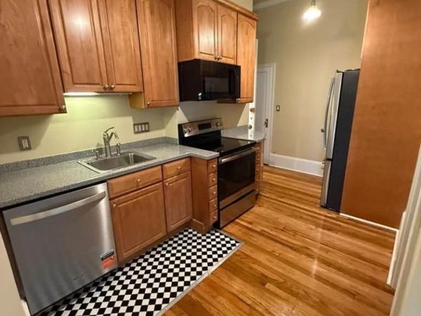 271 Dartmouth St, Unit #5F, Boston, MA 02116
