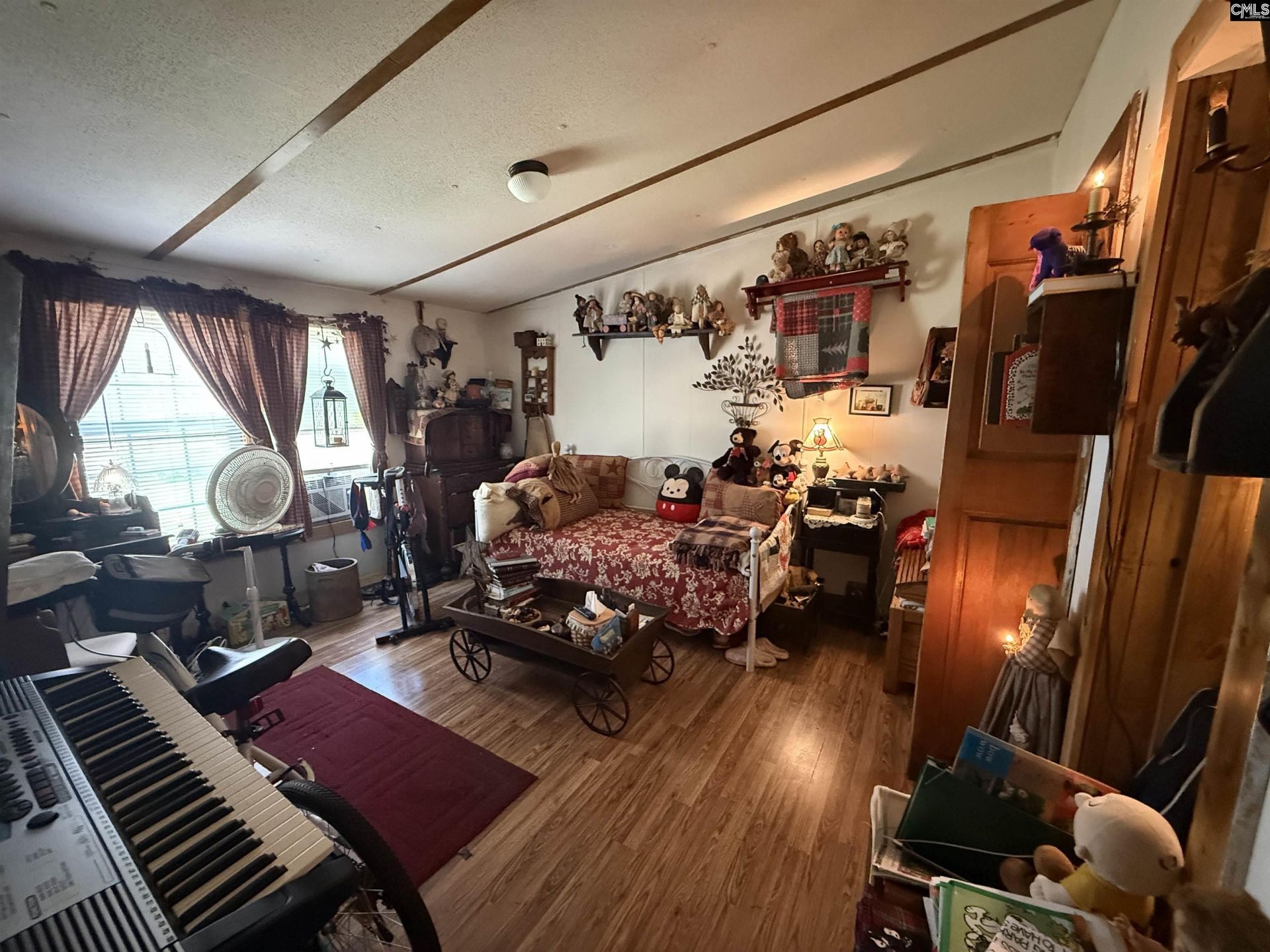 427 Gramercy Lane  Photo 9