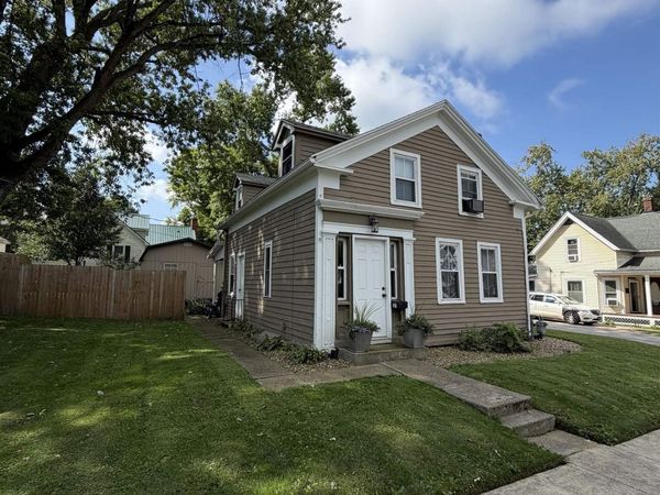 21 W College st., Fredericktown, OH 43019
