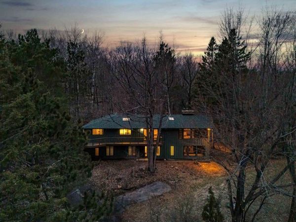 2207 Heather Avenue, Duluth, MN 55803