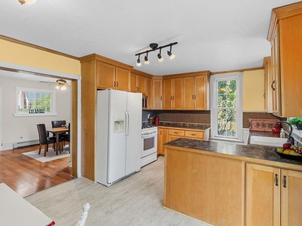 2697 8th Avenue E, North Saint Paul, MN 55109