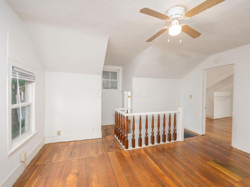 21 W College Street , Fredericktown, OH 43019 Photo 17