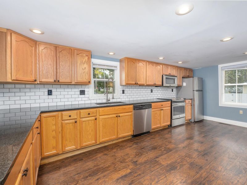 21 W College Street , Fredericktown, OH 43019 Photo 3