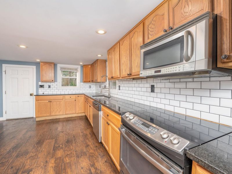 21 W College Street , Fredericktown, OH 43019 Photo 4