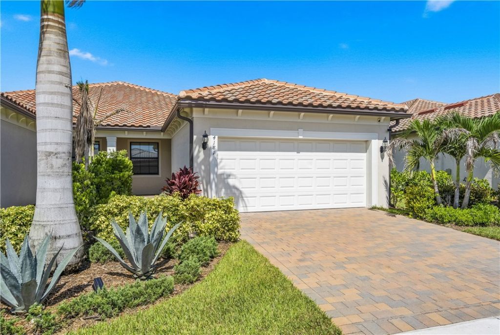 4181 Silver Maple Way , Vero Beach, FL 32967 Photo