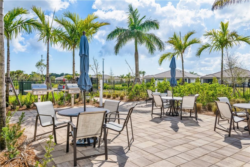 4181 Silver Maple Way , Vero Beach, FL 32967 Photo