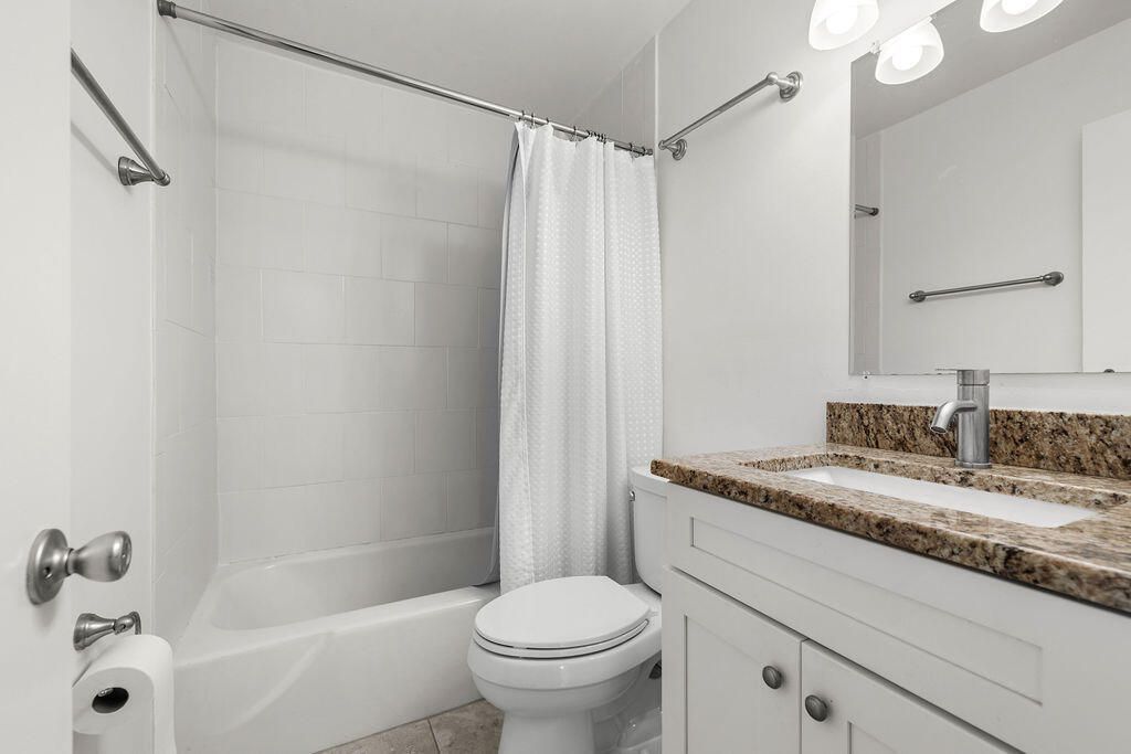 722 Granada Street, Unit A, Fort Pierce, FL 34949 Photo