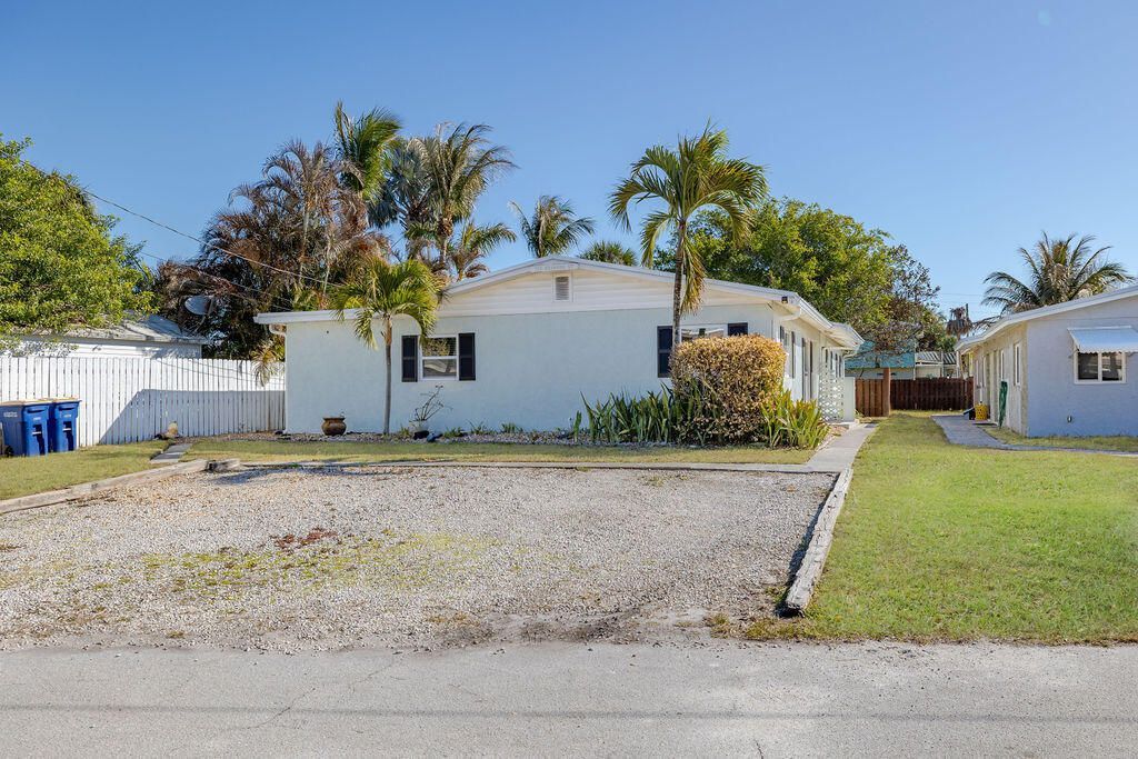 722 Granada Street, Unit A, Fort Pierce, FL 34949 Photo