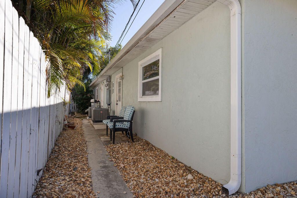 722 Granada Street, Unit A, Fort Pierce, FL 34949 Photo