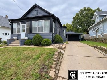 2141 S 35th Avenue, Omaha, NE 68105