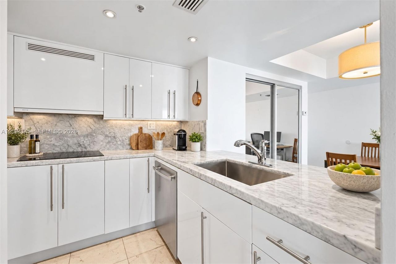 650 West Ave , Unit 2206, Miami Beach, FL 33139 Photo