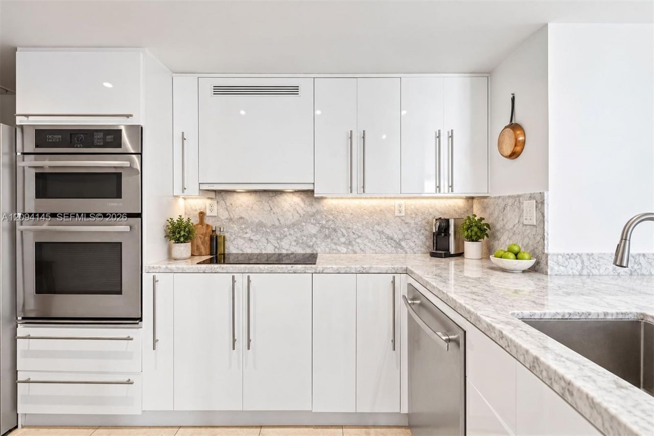 650 West Ave , Unit 2206, Miami Beach, FL 33139 Photo