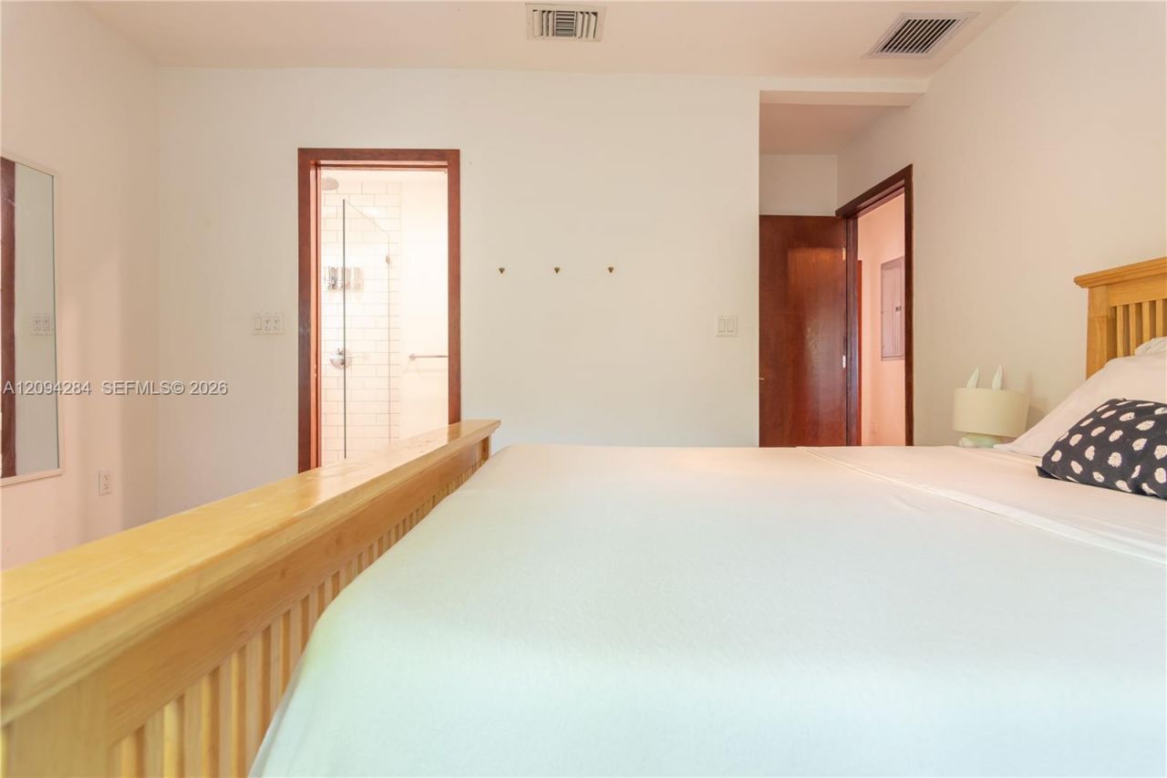 523 NE 68th St , Unit 1, Miami, FL 33138 Photo