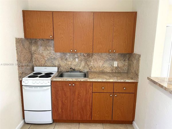 690 NE 85th St , Unit 1D, Miami, FL 33138