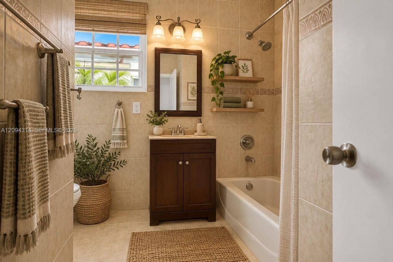4529 Royal Palm Ave , Unit 4529, Miami Beach, FL 33140 Photo