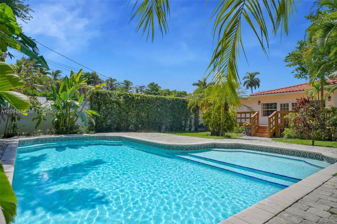 4529 Royal Palm Ave , Unit 4529, Miami Beach, FL 33140 Photo