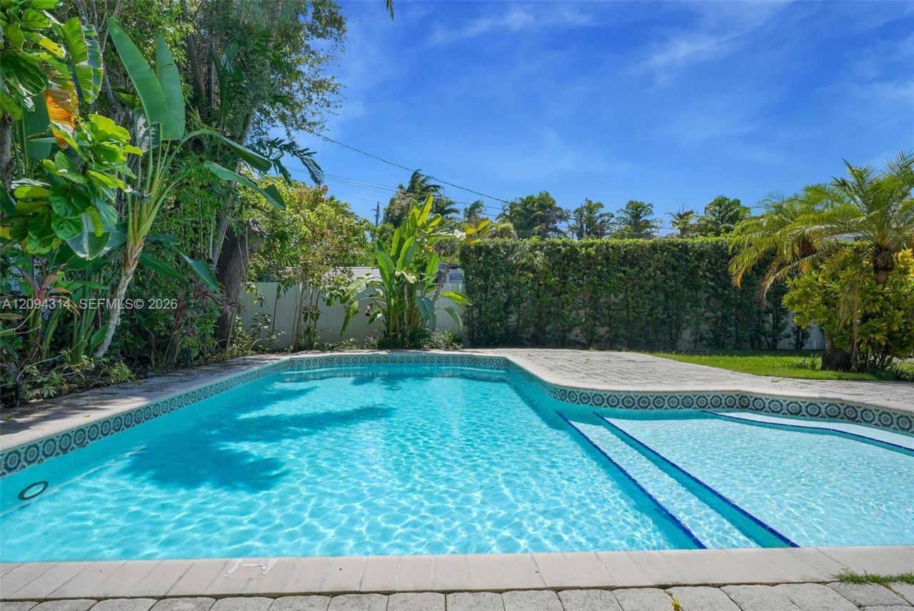 4529 Royal Palm Ave , Unit 4529, Miami Beach, FL 33140 Photo