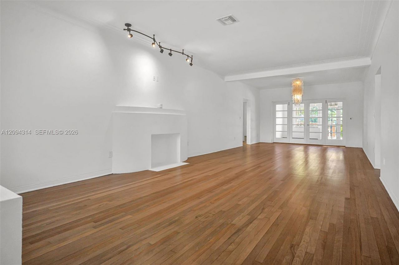 4529 Royal Palm Ave , Unit 4529, Miami Beach, FL 33140 Photo