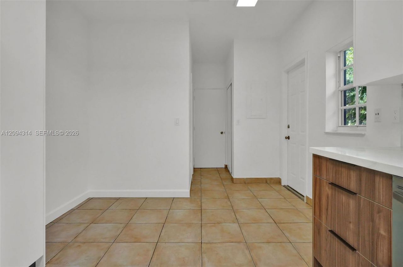 4529 Royal Palm Ave , Unit 4529, Miami Beach, FL 33140 Photo