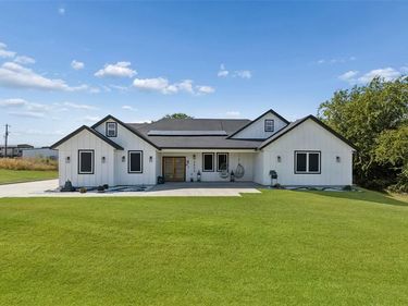 5404 Harrys Place, Fort Worth, TX 76126