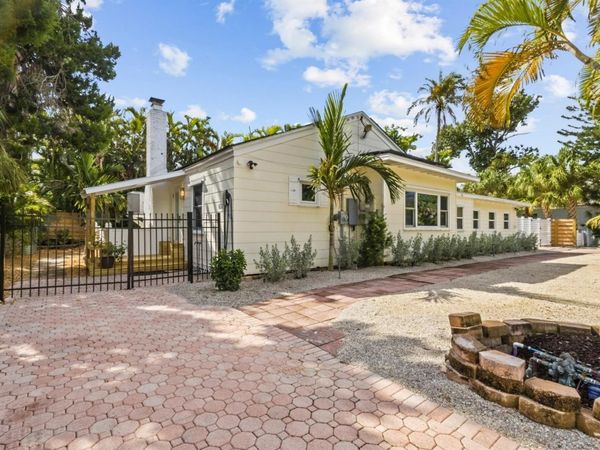 760 LONGBOAT COURT , LONGBOAT KEY, FL 34228