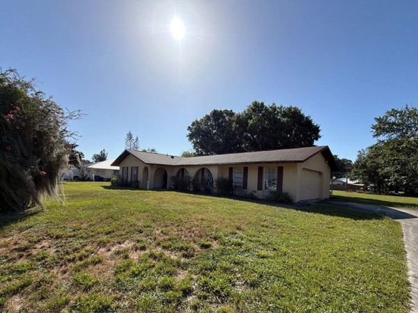 6216 WILSON TERRACE , SEBRING, FL 33876