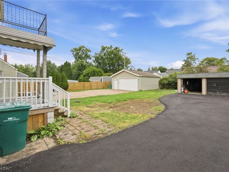 5171 Thomas Street , Maple Heights, OH 44137 Photo 15