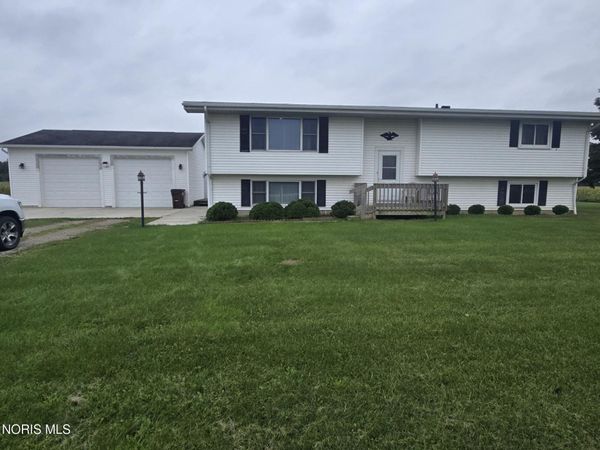 10945 County Road D , Wauseon, OH 43567