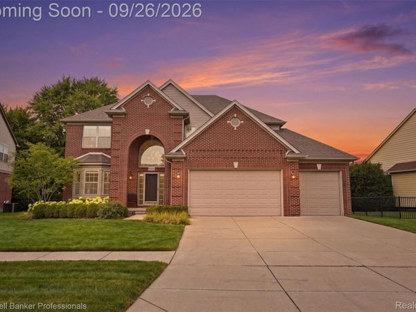 47079 Brennan Drive, Macomb Township, Mi 48044
