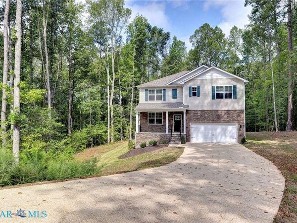 7611 Patriots Way , Gloucester, VA 23061