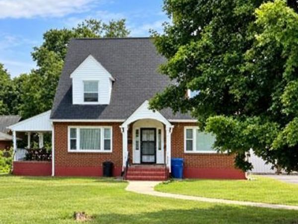 2924 Cove RD NW, Roanoke, VA 24017