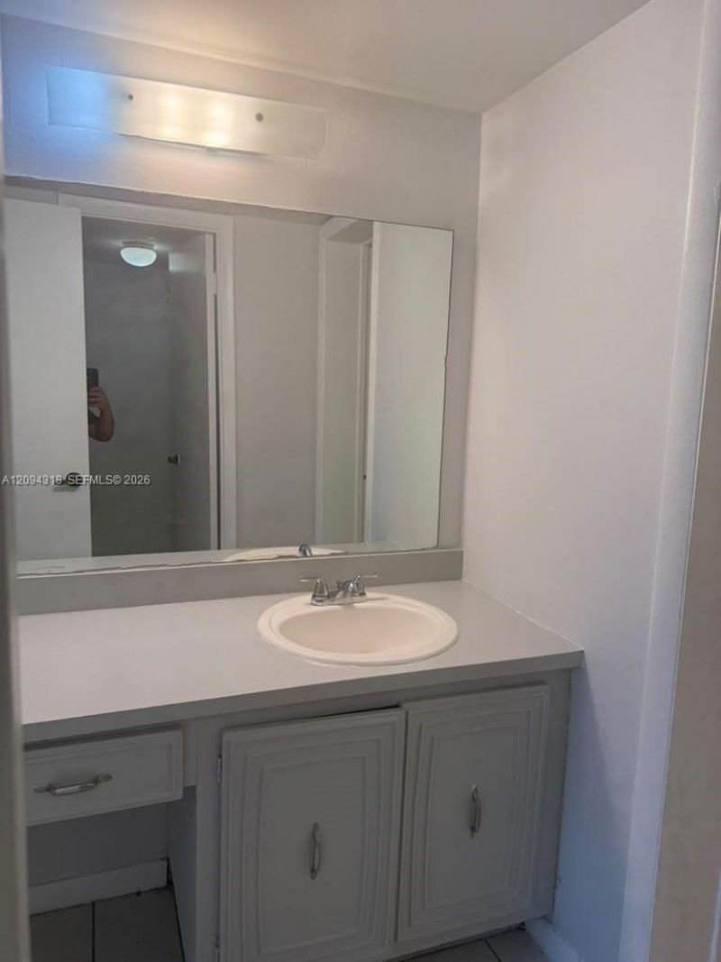 484 NW 165th St Rd , Unit A-311, Miami, FL 33169 Photo