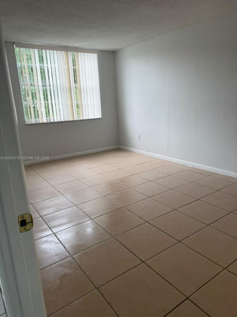 484 NW 165th St Rd , Unit A-311, Miami, FL 33169 Photo