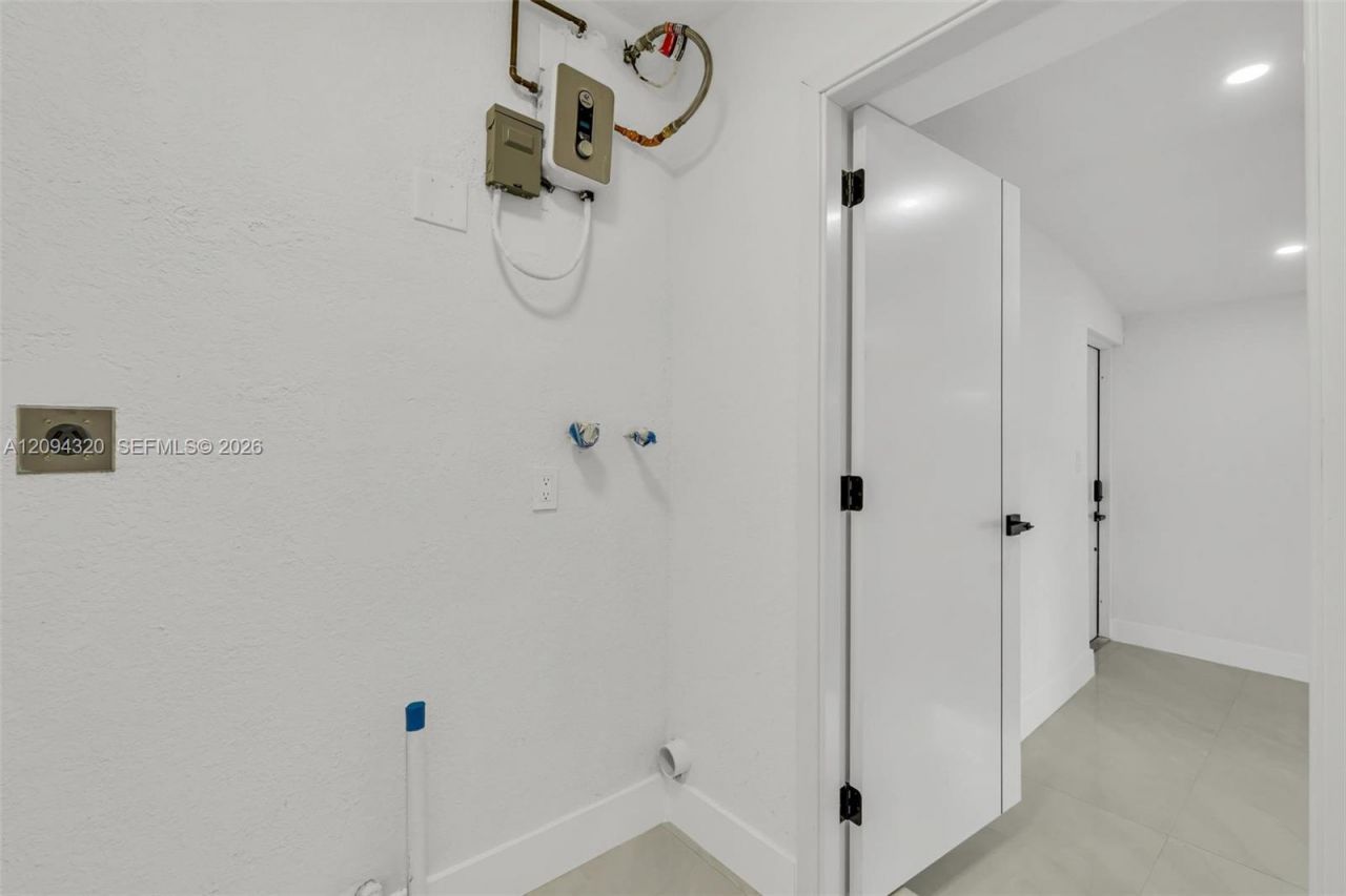 2637 Nassau Dr , Miramar, FL 33023 Photo