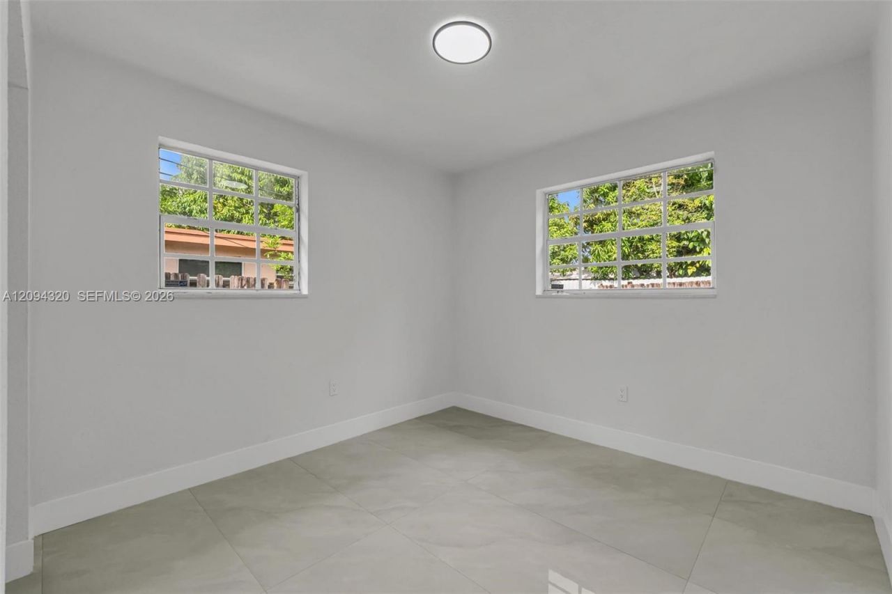 2637 Nassau Dr , Miramar, FL 33023 Photo