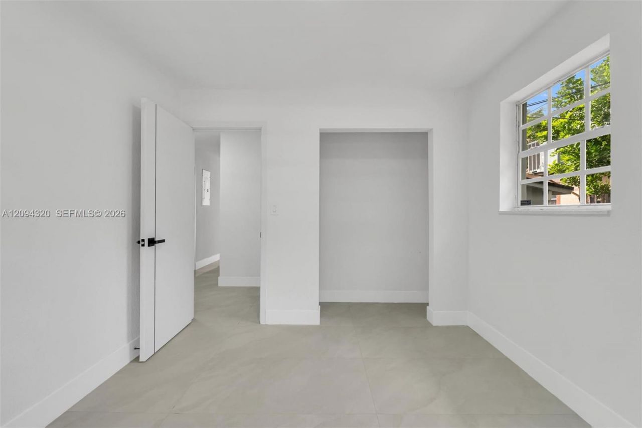 2637 Nassau Dr , Miramar, FL 33023 Photo