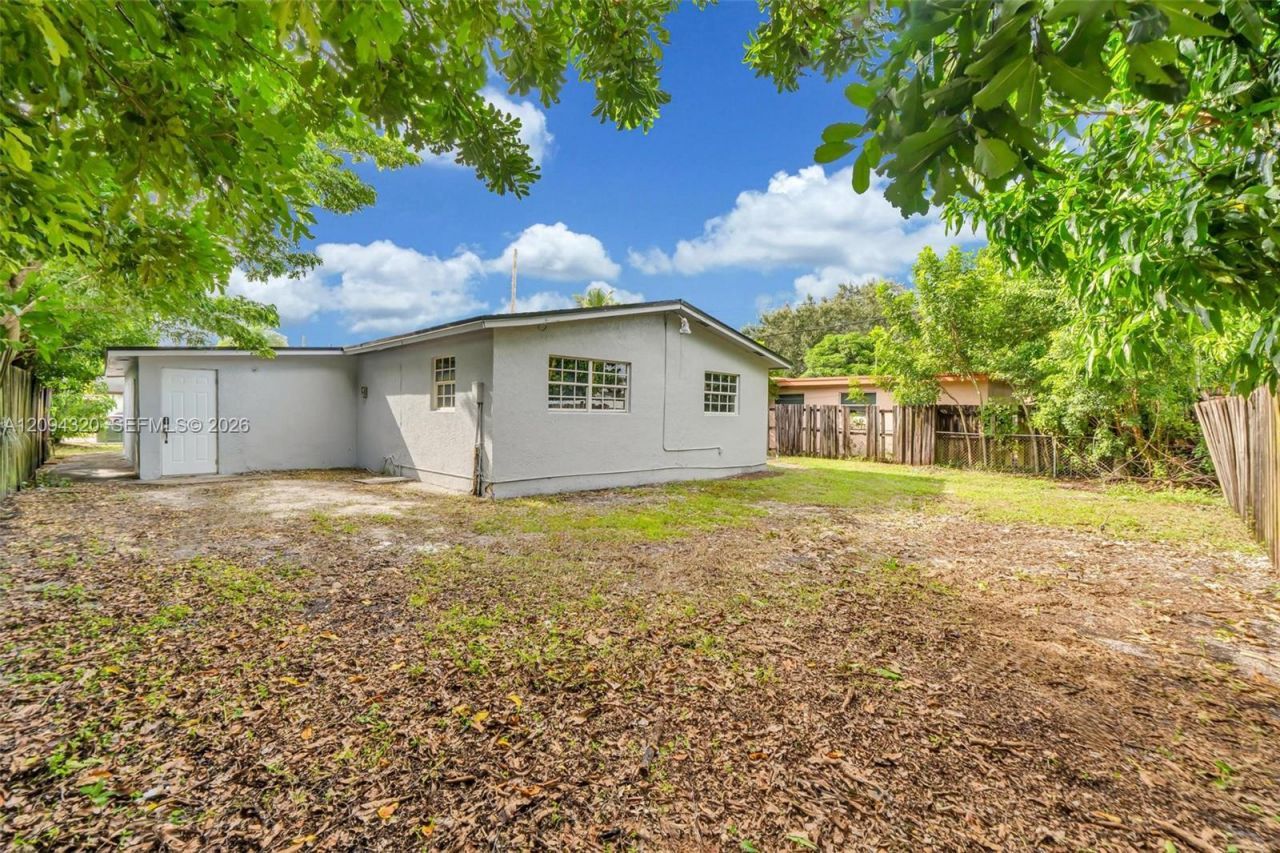 2637 Nassau Dr , Miramar, FL 33023 Photo