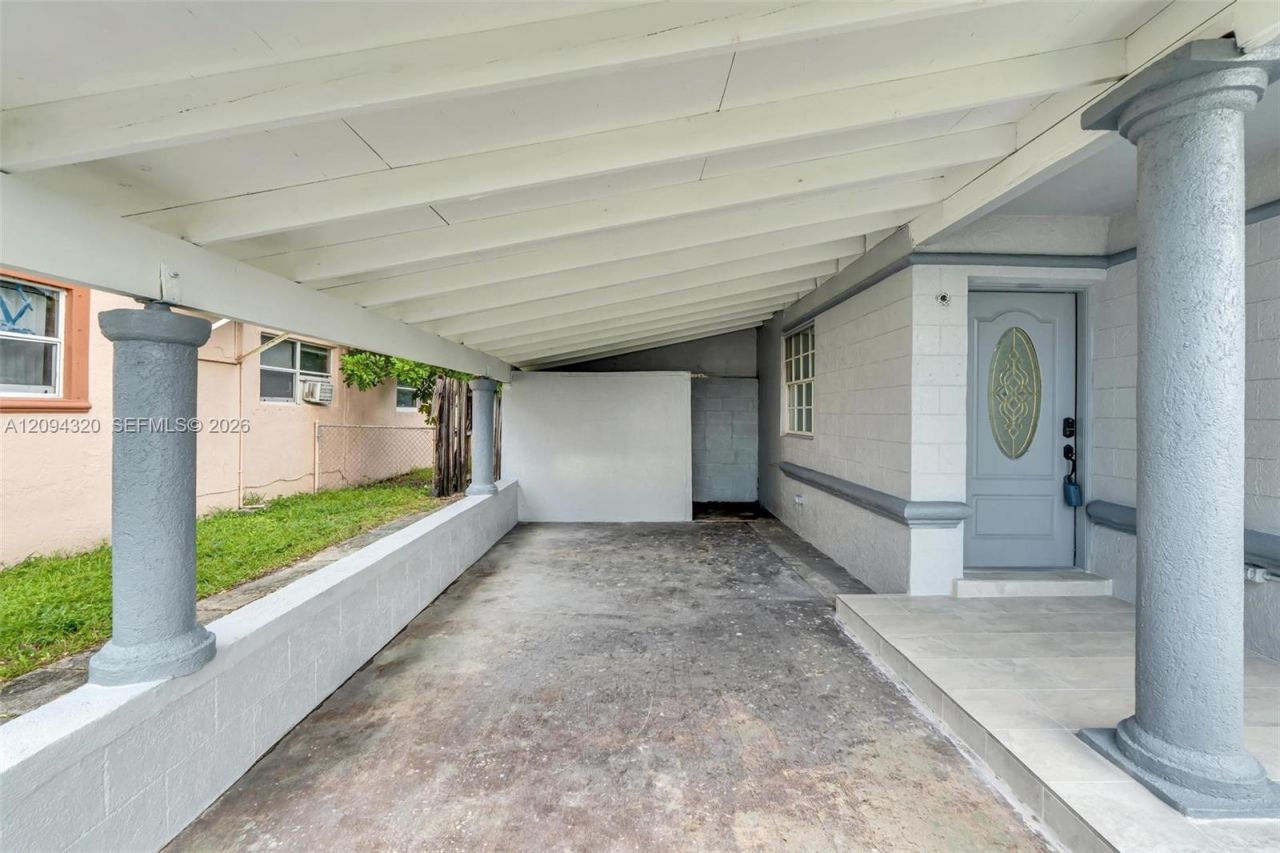 2637 Nassau Dr , Miramar, FL 33023 Photo